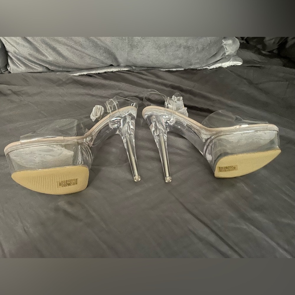 NWOT clear stacked hight heels - Picture 4 of 6